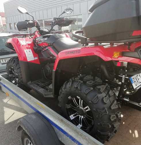 Röd fyrhjuling CF Moto CForce 520L stulen i Norrsundet mellan Gävle och Tönnebro